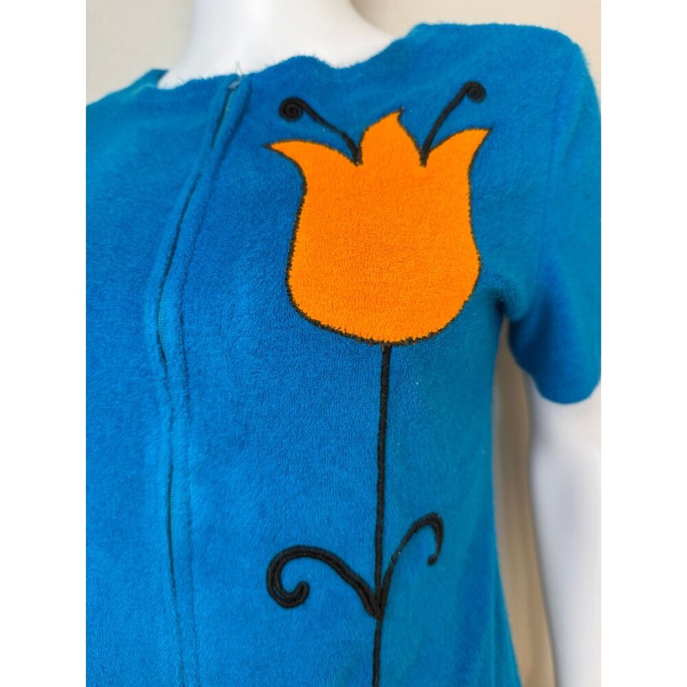 Vintage 1960s Aqua Terrycloth Romper, Orange Floral Appliqué, Size M/L, Zip Up - Picture 5 of 6